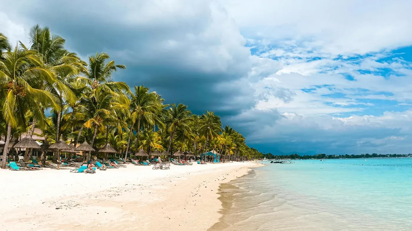 Hidden beach Trou d'Argent in Mauritius — secret tip